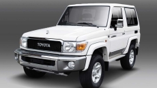 Τα Toyota Land Cruiser 70 και FJ Cruser πωλούνται ακόμα στα Εμιράτα