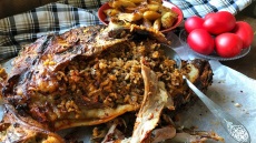 Παραδοσιακή Σαμιώτικη κατσικίσια πλάτη γεμιστή