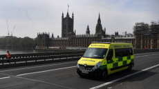 Κορωνοϊός - Βρετανία: Ξεπέρασαν τους 30.000 οι νεκροί