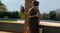 Ιωάννα Λίλη: Φόρεσε τη… σιδερώστρα της, σαν καραντινάτη τουαλέτα