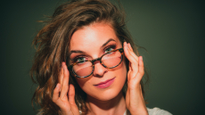 Είναι πιο έξυπνοι όσοι μιλούν πολλές γλώσσες; Έρευνα απαντά