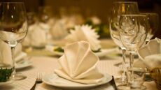 Κορωνοϊός: Ανοίγουν εστιατόρια και καφέ την 1η Ιουνίου