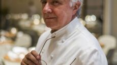 Κορυφαίος Γάλλος σεφ λέει ότι είναι πιο ασφαλές να τρώμε στα εστιατόρια απ’ ότι στα σπίτια μας