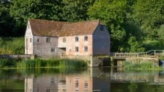 Μύλος 1.000 ετών λειτουργεί ξανά λόγω κορωνοϊού