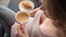 Και όμως υπάρχει επιστημονική εξήγηση στο γιατί μας αρέσει ο καφές