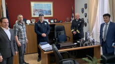 Δωρεά διαφανών προσωπίδων υψηλής προστασίας στο Κεντρικό Λιμεναρχείο Πειραιά