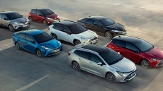 Τις 15 εκατομμύρια πωλήσεις υβριδικών έφθασε η Toyota