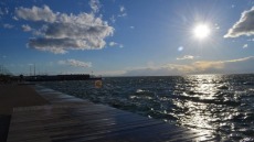 Καιρός - Θυμίζει καλοκαίρι το σαββατοκύριακο: Ηλιοφάνεια και θερμοκρασίες 26 βαθμών