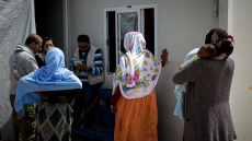 Έφοδος σε ΜΚΟ και δομές από Εθνική Αρχή Διαφάνειας και αστυνομία