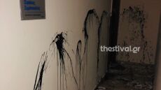 Θεσσαλονίκη: Επίθεση με μπογιές στο γραφείο του βουλευτή Σιμόπουλου