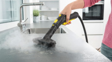 Κορωνοϊός: Με τι να καλύπτετε τις επιφάνειες για να μειώσετε τον χρόνο ζωής του