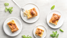 Η τέλεια τυρόπιτα με 4 τυριά έτοιμη σε 1 ώρα!