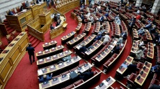 ΣΥΡΙΖΑ: Άμεση σύγκληση της Βουλής για το σχέδιο ενίσχυσης επιχειρήσεων