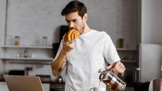 Υπέρταση: Έτσι τρώτε περισσότερο αλάτι και δεν το καταλαβαίνετε – Προσοχή!