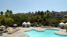 Κορωνοϊός: Πόσο πιθανό είναι να κολλήσουμε από την πισίνα