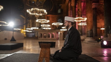 Σκληρή απάντηση του ΥΠΕΞ στο σόου Ερντογάν: Προκαλεί και εκτίθεται η Τουρκία