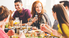 Μόλις φάγατε και τώρα πεινάτε πάλι! Γιατί συμβαίνει αυτό