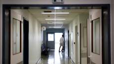 Με κορωνοϊό 52χρονη στη Θεσπρωτία - Σε καραντίνα το προσωπικό του νοσοκομείου Φιλιατών 