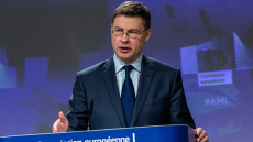 Ντομπρόβσκις: Ανεβάζει στα €33 δισ. το μερίδιο της Ελλάδας από το Ταμείο Ανάκαμψης