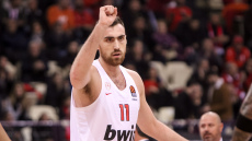 Ολυμπιακός: Αγωνία για τον τραυματισμό του Μιλουτίνοφ