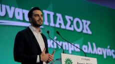 Χριστοδουλάκης: Αληθεύει ότι ο περιφερειάρχης Ν. Αιγαίου εμβολιάστηκε «εκτός σειράς»;