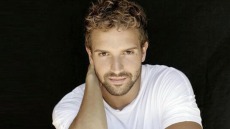 Πάμπλο Αλμποράν - Ο 31χρονος Ισπανός ποπ σταρ το αποκάλυψε: «Είμαι ομοφυλόφιλος και δεν τρέχει τίποτα»