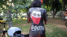 Θεσσαλονίκη: Γυμνοί ποδηλάτες ξεχύθηκαν στους δρόμους - Βίντεο και φωτογραφίες 