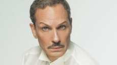 Βασίλης Κούκουρας: Σιχαίνομαι το «Κωνσταντίνου και Ελένης»