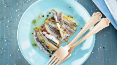 Γαύρος μαρινάτος σε χυμό εσπεριδοειδών