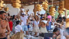 «Το κλάμα βγήκε από τη... Μύκονο»: Στο ναδίρ οι κρατήσεις - Ανοίγει ξανά το Alemagou, αλλά...