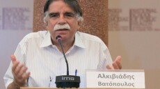 Κορωνοϊός - Βατόπουλος μετά τις εικόνες σε πανηγύρια: Πρέπει να τεθεί θέμα απαγόρευσής τους