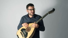 Θρήνος στην Λάρισα για τον χαμό του μουσικού Μάριου Σαρακατσιάνου 