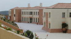 Νέα Γενιά Ζηρίδη: Λουκέτο στα ιστορικά εκπαιδευτήρια - «Βόμβα» στην ιδιωτική εκπαίδευση