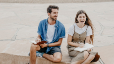 Τι διαθέτουν όσοι βγαίνουν νικητές στο παιχνίδι του φλερτ – Πάρτε ιδέες