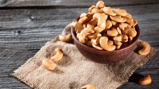 Κάσιους: Πόσο ευεργετικά είναι για τη διατροφή μας;