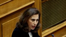 Κεφαλίδου: Είναι καθήλωση το να κόβεις τα φτερά σου και να διατηρείς τις αλυσίδες σου