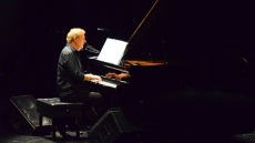 Ο Βιμ Μέρτενς θα γιορτάσει τα 40 χρόνια καριέρας του στην Ελλάδα