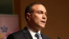 Κωνσταντίνος Φίλης (ΘΕΜΑ 104,6): Έχουμε ανοιχτούς διαύλους δεν σημαίνει ότι ανοίγουμε το διάλογο