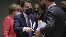 Κόντε: «Η ηγεσία μου στα Πέντε Αστέρια δεν εξαρτάται από έγγραφα και χαρτόσημα»