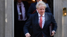 Βρετανία: Απαγορεύονται οι διαφημίσεις πρόχειρου φαγητού