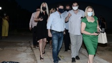 Ο Νίκος Χαρδαλιάς, οικογενειακώς, στο «Δελφινάριο»