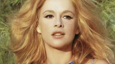 Αποκάλυψη: Η Αλίκη Βουγιουκλάκη είχε σύρει τον Σακελλάριο στα δικαστήρια