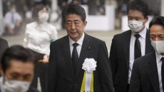 Οργισμένοι οι Ιάπωνες με τον πρωθυπουργό: «Λέει τα ίδια και τα ίδια για Χιροσίμα και Ναγκασάκι»