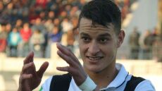 ΑΕΚ: Στην Αθήνα για τις υπογραφές ο Τυνήσιος μπακ Νασίμ Χνιντ