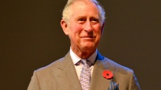 Ο πρίγκιπας Κάρολος εγκαταλείπει τη βιολογική φάρμα του