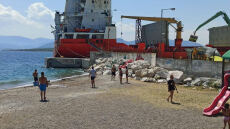 Ίσθμια Κορινθίας: Κάτοικοι καταγγέλλουν εταιρείες για ρύπανση στο Καλαμάκι