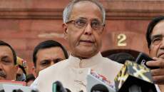 Πρανάμπ Μουχέρτζι: Πέθανε από κορωνοϊό ο πρώην πρόεδρος της Ινδίας