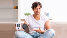 Υπέρταση: Έτσι θα μειώσετε κατά 50% τον κίνδυνο για έμφραγμα και εγκεφαλικό επεισόδιο