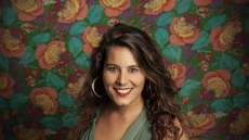 Η Κατερίνα Πολέμη «ανθίζει» στον Κήπο του Μεγάρου Μουσικής