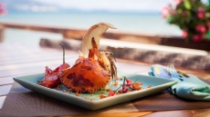 Ήξερες ότι φέτος στις Κυκλάδες τρώνε μπλε καβούρι, λεονταρόψαρο και γερμανό;